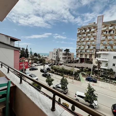 Lovely Golem, Durres