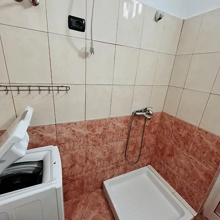 Lovely Golem, Durres * Golem (Tirana)